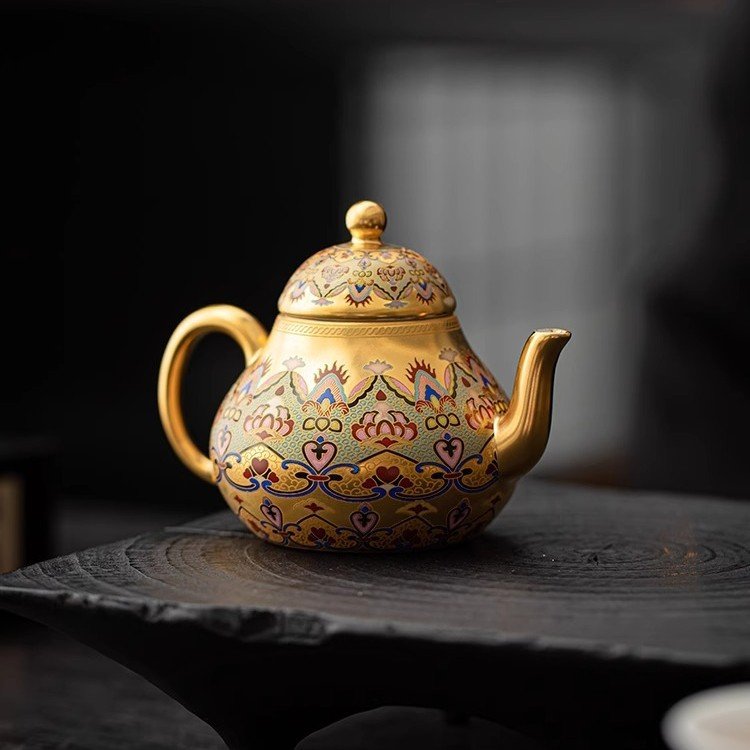 Pear Gilded Teapot