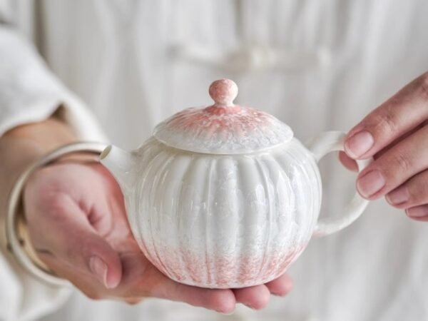 Kiln Ombré Pink Stem Teapot