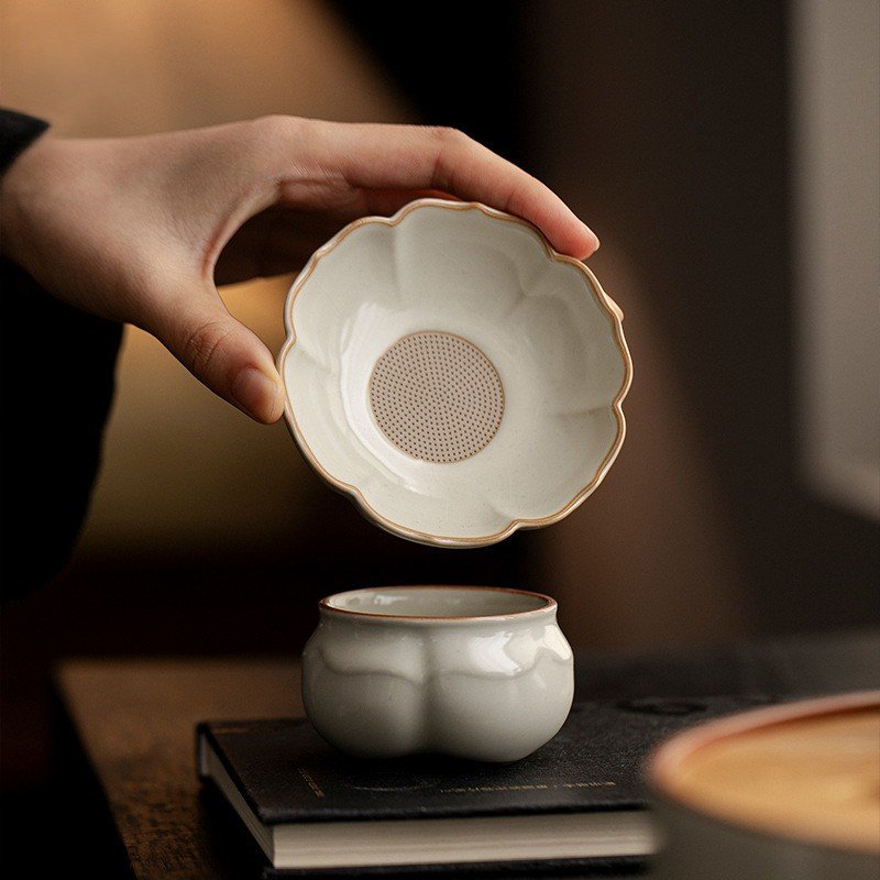 Beige Ruyao Lotus Tea Strainer Set