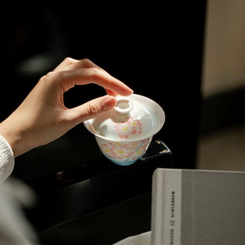 主图-3 Jade Clay Lotus Rising Gaiwan - Zen Elegance Lidded Tea Bowl Set