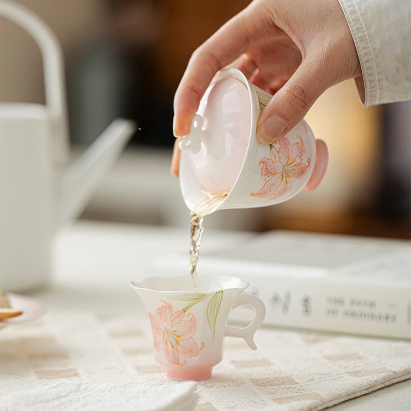 Jade Clay Blush Lily Gaiwan - Dancing Butterfly Ceramic Tea Set