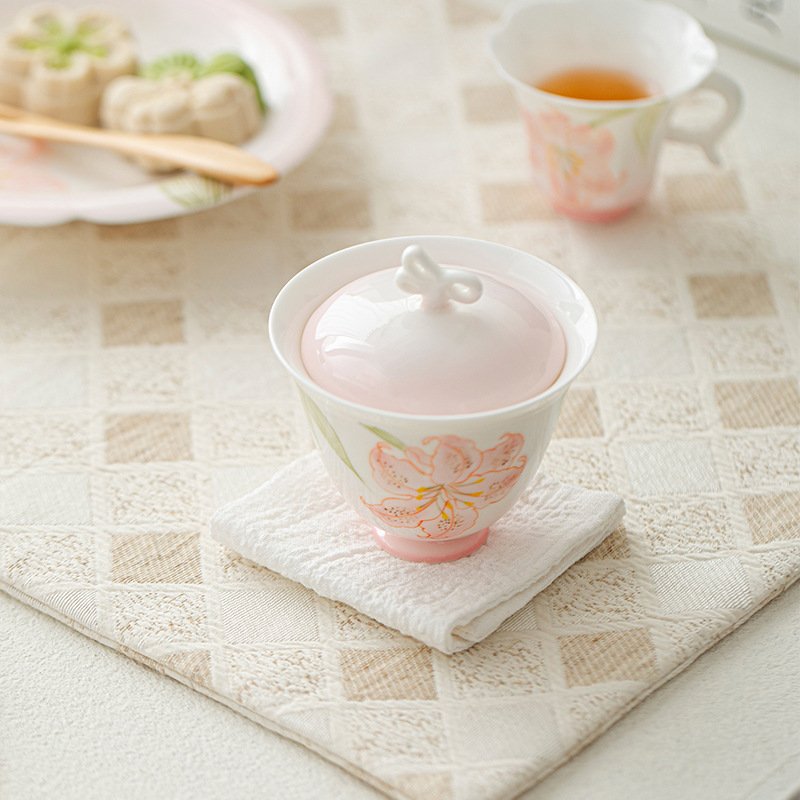 Jade Clay Blush Lily Gaiwan - Dancing Butterfly Ceramic Tea Set