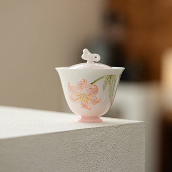 Blush-Lily-Butterfly-Gaiwan