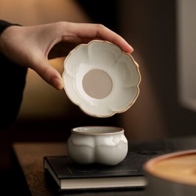 Beige Ruyao Lotus Tea Strainer Set