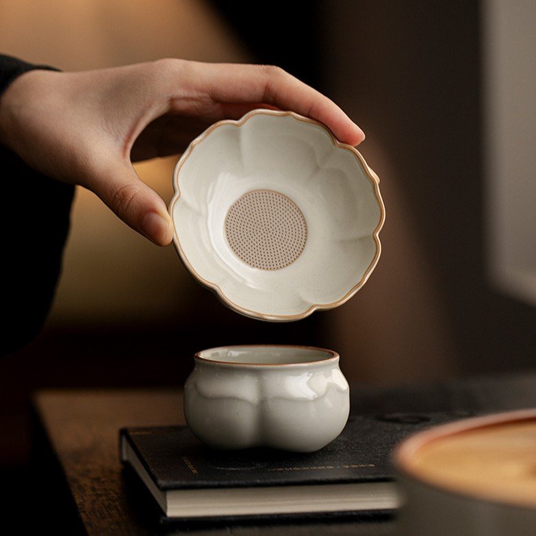 Beige Ruyao Lotus Tea Strainer Set