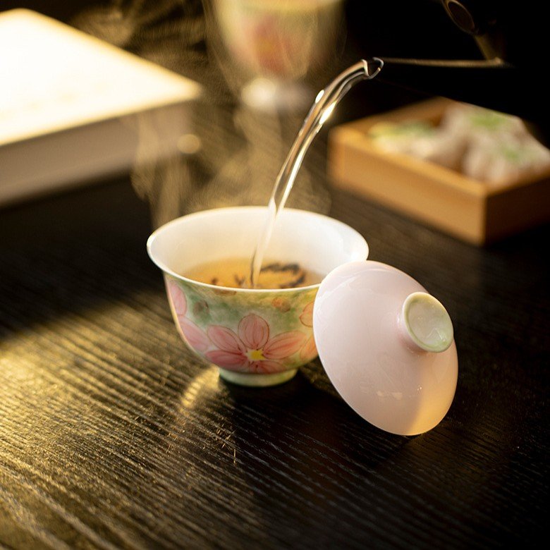 Apricot Lucky Gaiwan - Hand-Painted Lidded Tea Bowl