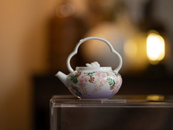 Mystic-Wisteria-Ruyi-Teapot