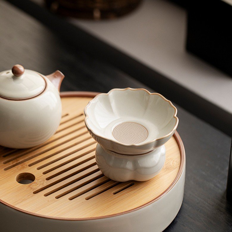 Beige Ruyao Lotus Tea Strainer Set